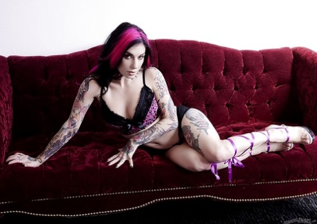 Joanna Angel xxx top foto