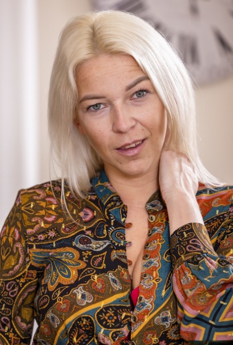 Karol Lilien freie nackt foto